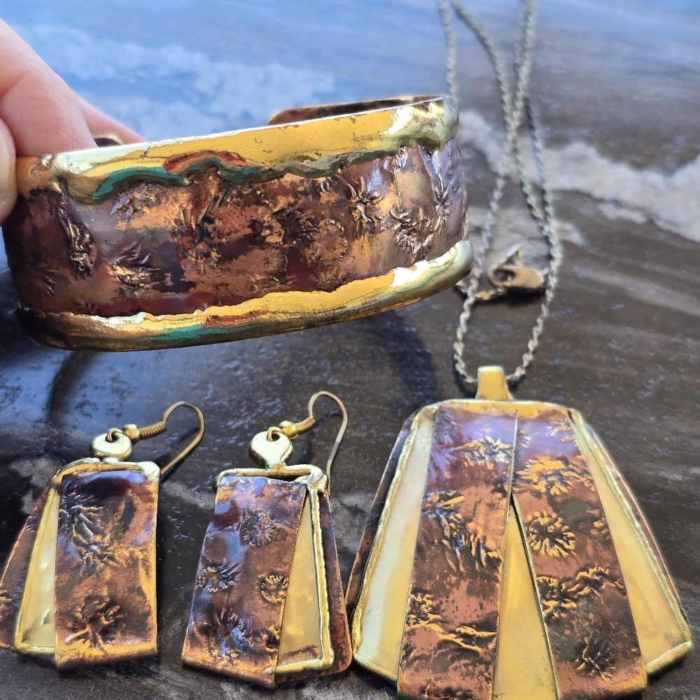 Artisan Elegant Gold & Brass Jewelry Set Inc. Cuff Bracelet, Earrings, & Pendant